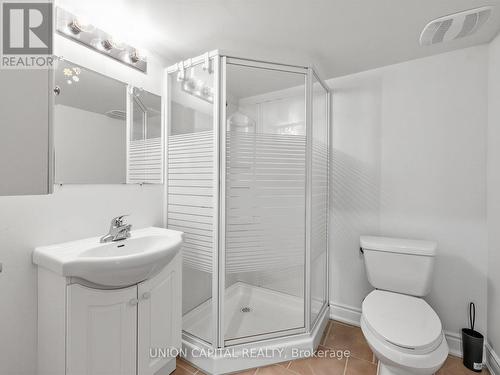3186 Cabano Crescent, Mississauga, ON - Indoor Photo Showing Bathroom