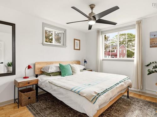 87 Russell Street, Dartmouth, NS - Indoor Photo Showing Bedroom