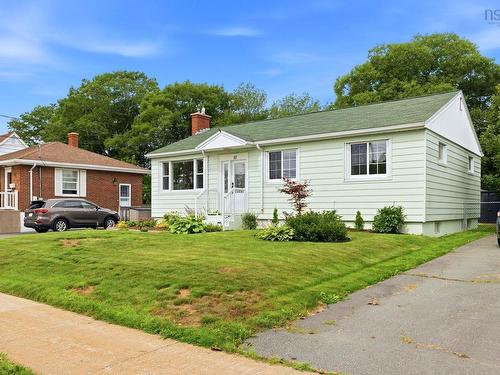 87 Russell Street, Dartmouth, NS - Outdoor