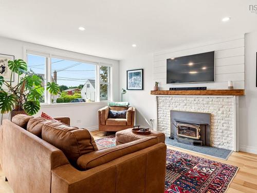 87 Russell Street, Dartmouth, NS - Indoor Photo Showing Living Room With Fireplace
