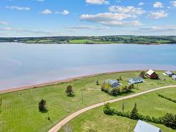 422 Hebrides Lane  New London, PE C0B 1M0