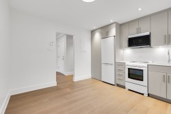 1-4655 Av. Madison Montréal (Côte-Des-Neiges/Notre-Dame-De-Grâce), QC H4B 2V5
