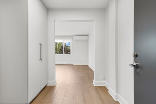 Hall d'entrée/Vestibule - 1-4655 Av. Madison, Montréal (Côte-Des-Neiges/Notre-Dame-De-Grâce), QC - Indoor Photo Showing Other Room