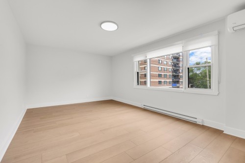 Chambre à coucher - 1-4655 Av. Madison, Montréal (Côte-Des-Neiges/Notre-Dame-De-Grâce), QC - Indoor Photo Showing Other Room
