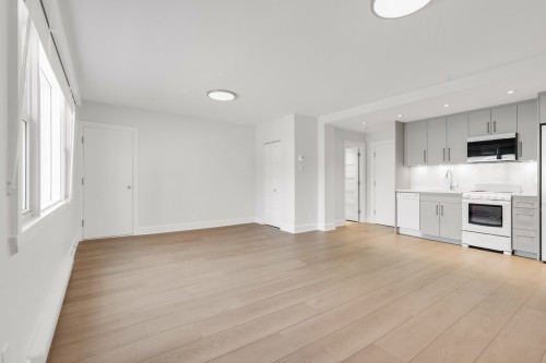 Salle de bains - 2-4655 Av. Madison, Montréal (Côte-Des-Neiges/Notre-Dame-De-Grâce), QC - Indoor Photo Showing Kitchen
