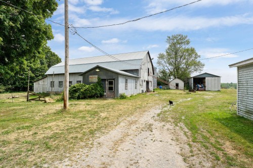 Grange - 1212 Ch. Dutch, Saint-Armand, QC 