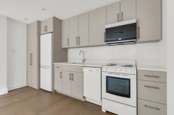 7-4655 Av. Madison Montréal (Côte-Des-Neiges/Notre-Dame-De-Grâce), QC H4B 2V5