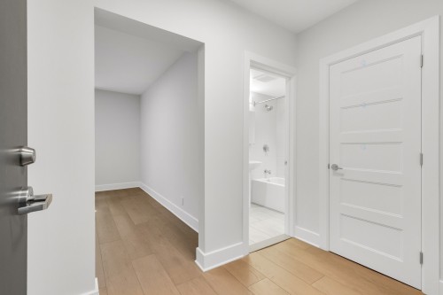 Mud Room - 7-4655 Av. Madison, Montréal (Côte-Des-Neiges/Notre-Dame-De-Grâce), QC - Indoor Photo Showing Other Room