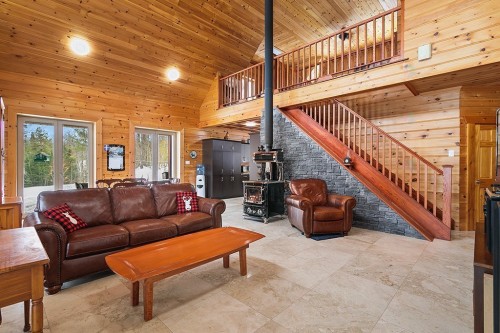 Salon - 488 Lac Sauriol, Waltham, QC - Indoor Photo Showing Living Room With Fireplace