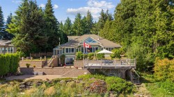 7602 Ships Point Rd  Fanny Bay, BC V0R 1W0