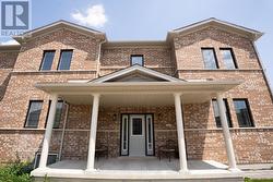134 TARTAN AVENUE N  Kitchener, ON N2R 0N4
