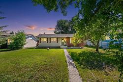 1061 Isbister Street  Winnipeg, MB R2Y 1R9