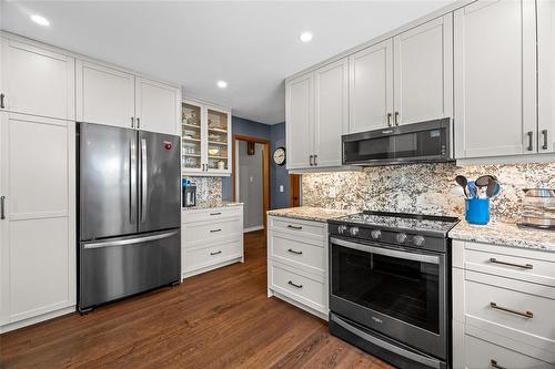 3 Vassar Road, Winnipeg, MB - Indoor Photo Showing Kitchen With Upgraded Kitchen