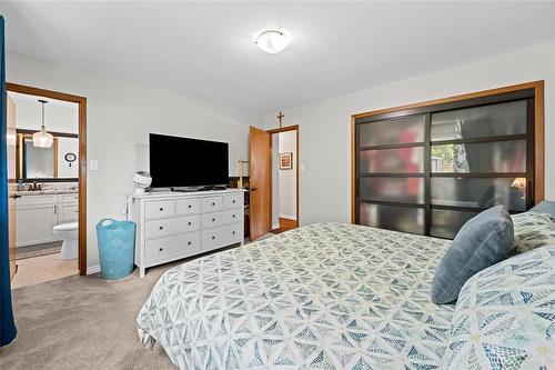 3 Vassar Road, Winnipeg, MB - Indoor Photo Showing Bedroom