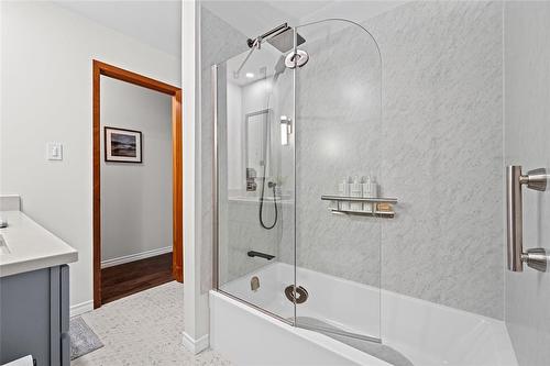 3 Vassar Road, Winnipeg, MB - Indoor Photo Showing Bathroom