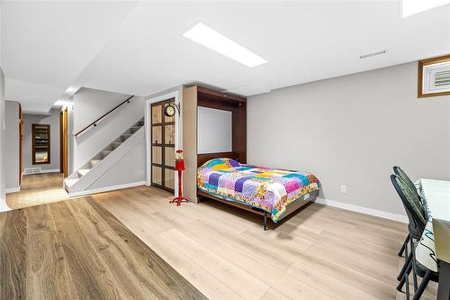 3 Vassar Road, Winnipeg, MB - Indoor