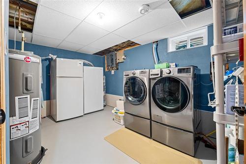 3 Vassar Road, Winnipeg, MB - Indoor Photo Showing Laundry Room