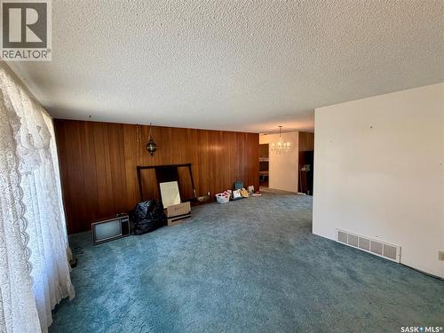 1247 Gordon Road, Moose Jaw, SK - Indoor Photo Showing Other Room