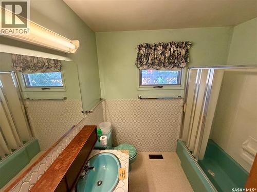 1247 Gordon Road, Moose Jaw, SK - Indoor