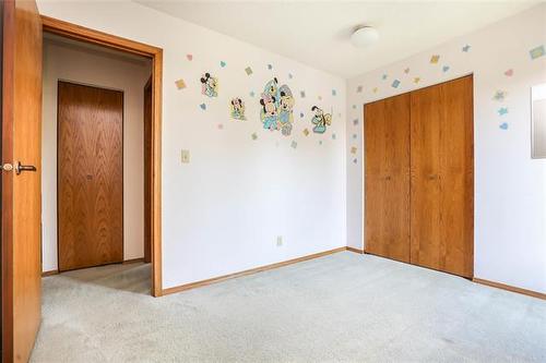 43 Calder Bay, Winnipeg, MB - Indoor Photo Showing Other Room