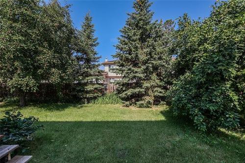 43 Calder Bay, Winnipeg, MB - Outdoor