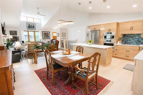 2 Lisgar Pl, Pinawa, MB - Indoor Photo Showing Dining Room