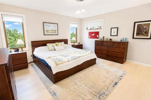 2 Lisgar Pl, Pinawa, MB - Indoor Photo Showing Bedroom
