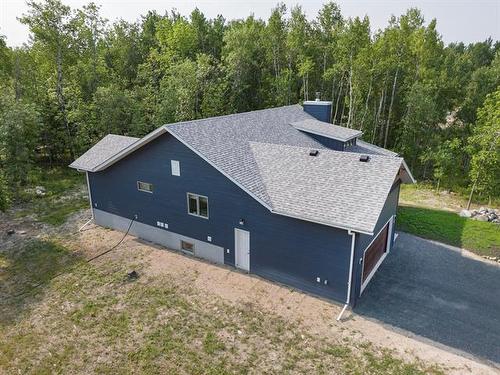 2 Lisgar Pl, Pinawa, MB - Outdoor
