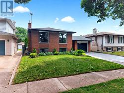 5004 PETTIT AVENUE Niagara Falls (Morrison), ON L2E 7B1