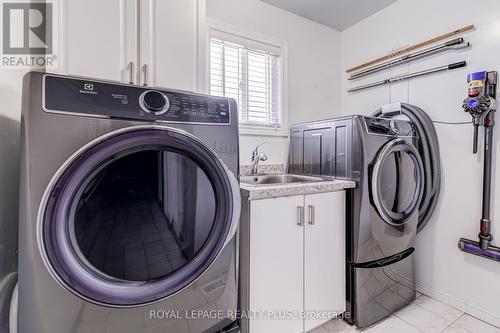 1459 Ravensmoor Crescent, Mississauga, ON - Indoor Photo Showing Laundry Room