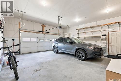 635 Redwood Crescent, Warman, SK - Indoor Photo Showing Garage