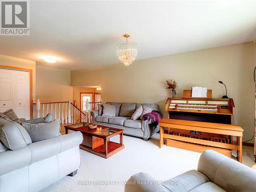 48 Allen Street, Tillsonburg, ON - Indoor Photo Showing Dining Room