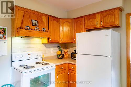 48 Allen Street, Tillsonburg, ON - Indoor Photo Showing Kitchen With Double Sink