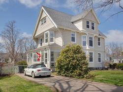 25 Greenfield Avenue  Brighton, PE C1A 3N9