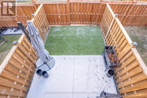 6 Pumpkin Corner Crescent, Barrie, ON - 