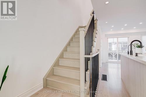 6 Pumpkin Corner Crescent, Barrie, ON - Indoor Photo Showing Other Room