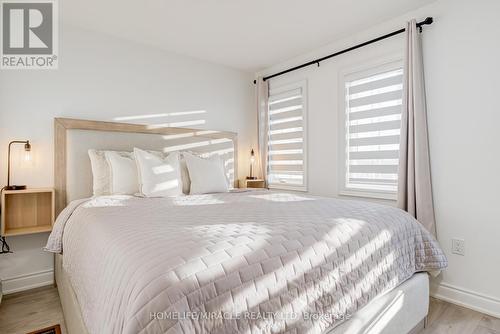6 Pumpkin Corner Crescent, Barrie, ON - Indoor Photo Showing Bedroom