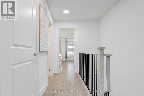 6 Pumpkin Corner Crescent, Barrie, ON - Indoor Photo Showing Other Room