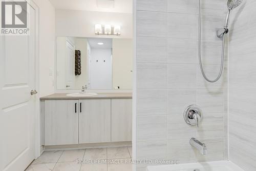 6 Pumpkin Corner Crescent, Barrie, ON - Indoor Photo Showing Bathroom