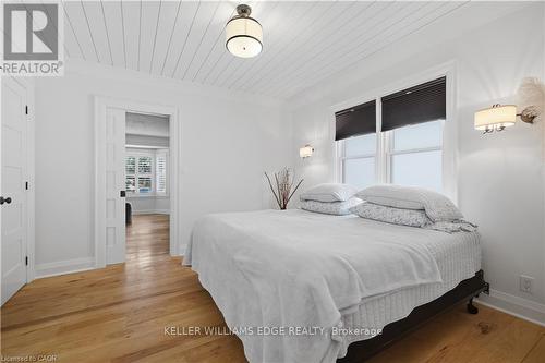 573 Beach Boulevard, Hamilton, ON - Indoor Photo Showing Bedroom