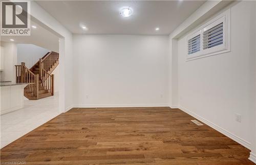 52 Pointer Street, Cambridge, ON - Indoor Photo Showing Other Room