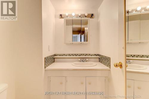 1107 - 1 Royal Orchard Boulevard, Markham, ON - Indoor Photo Showing Bathroom