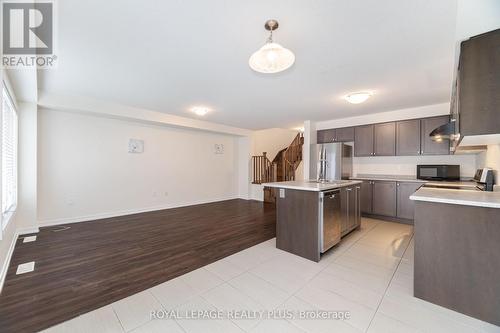 12 Pagebrook Crescent, Hamilton, ON - Indoor Photo Showing Kitchen