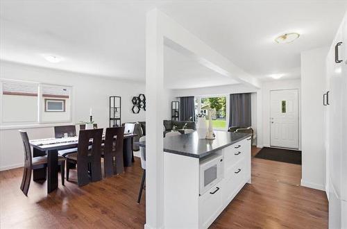 14 Duluth Bay, Winnipeg, MB - Indoor Photo Showing Dining Room