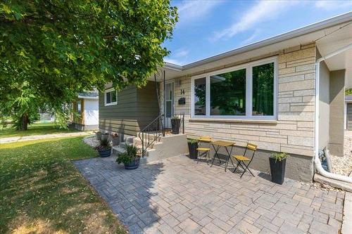 14 Duluth Bay, Winnipeg, MB - Outdoor With Exterior