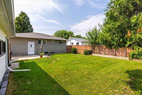14 Duluth Bay, Winnipeg, MB - Outdoor