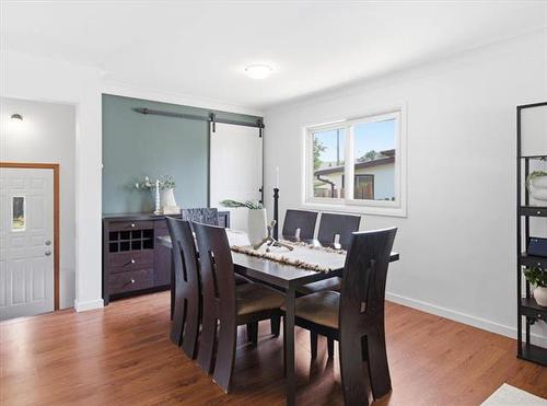 14 Duluth Bay, Winnipeg, MB - Indoor Photo Showing Dining Room