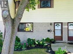 27 - 825 DUNDALK DRIVE  London South (South Q), ON N6C 3V6