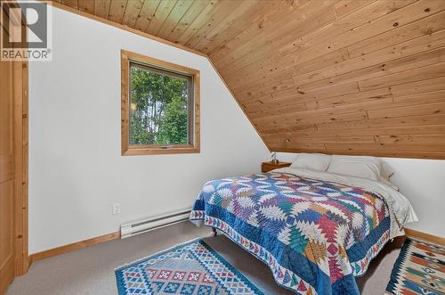 BEDROOM 1 - 4404 Coy Road, Invermere, BC - Indoor Photo Showing Bedroom