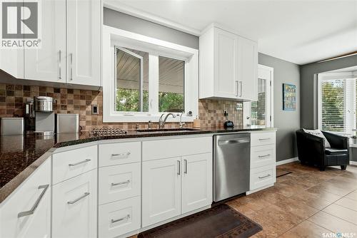 29 Ridgedale Bay, White City, SK - Indoor Photo Showing Kitchen With Upgraded Kitchen